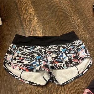 LULULEMON speed up. Size 4. Women’s.